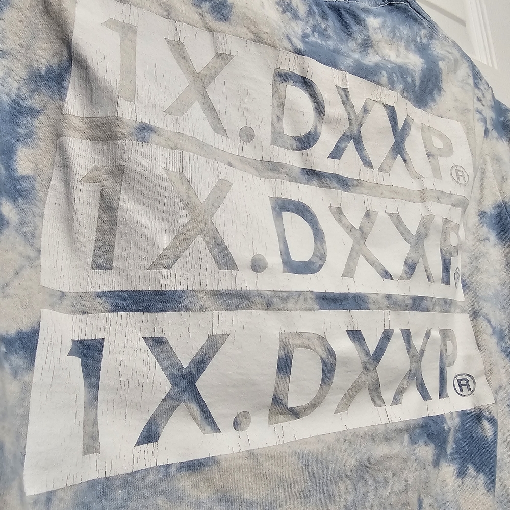 ✨️3/$20 Tees✨️ 10.Deep Blue Cloud Tie-Dye Graphic Short Sleeve T-shirt - No Tag - Picture 7 of 7